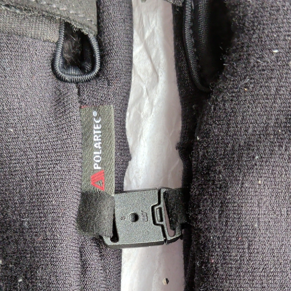 The North Face Black Gloves - Picture 3 of 6